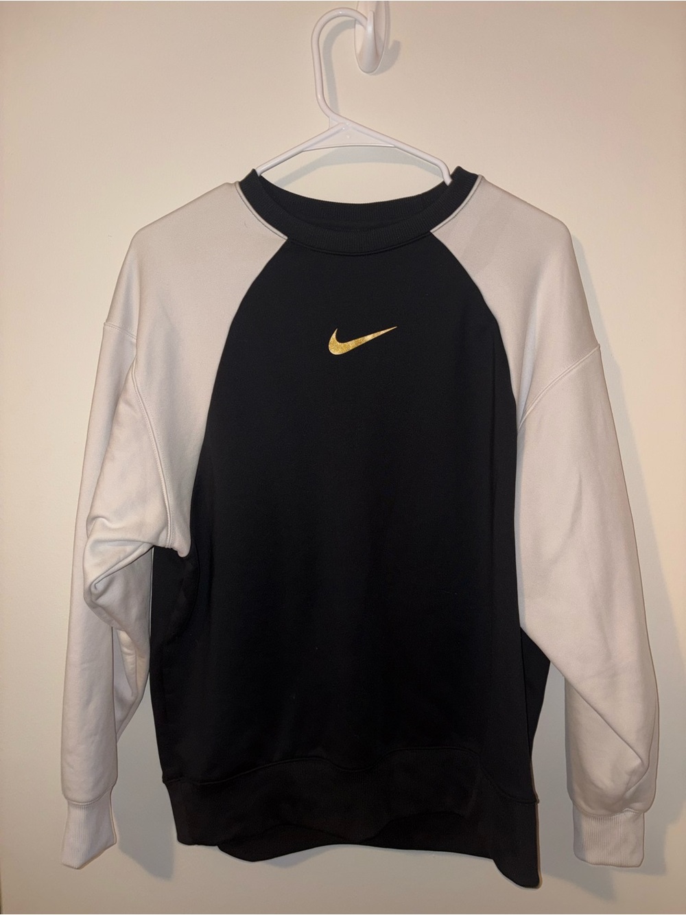 Nike Sweatshirt Mens Small Black White Fleece Center Swoosh Crewneck Dri-Fit